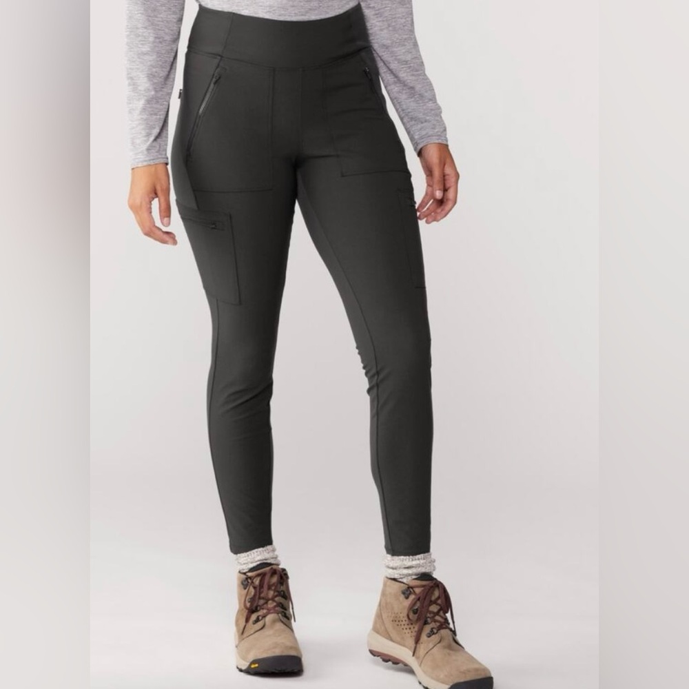 Athleta Headland Hybrid Cargo II Tight UPF 50 Pants